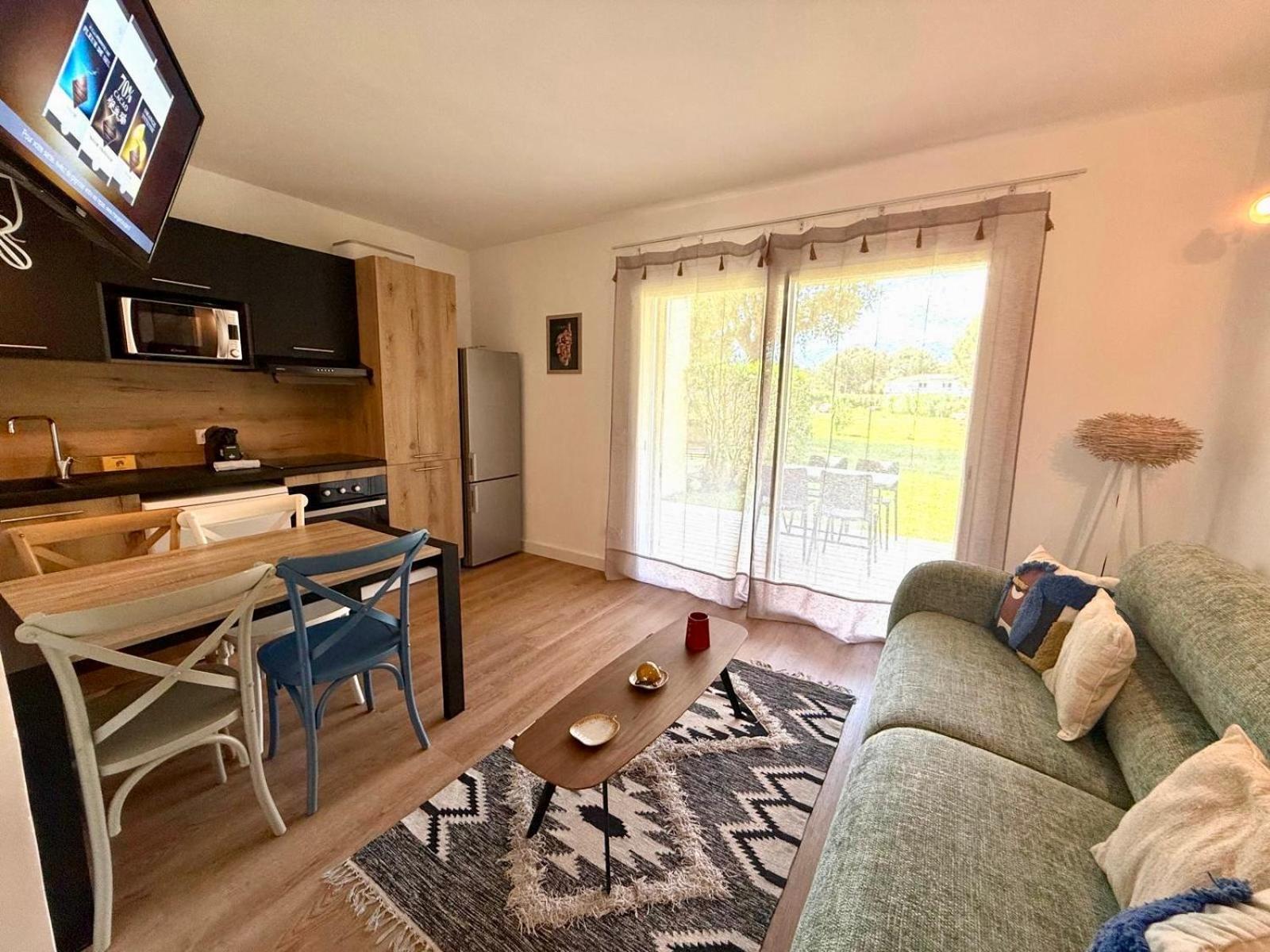 Cala Rossa By Sarai, Apt T2 4 Personnes, Dans Residence Hoteliere Avec Piscine レクシ エクステリア 写真
